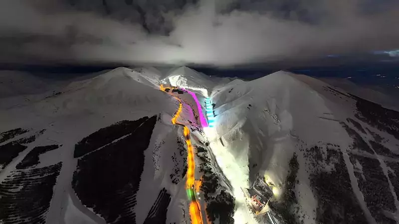 Erzurum Palandöken’de İftar Sonrası Pistler Renklendi