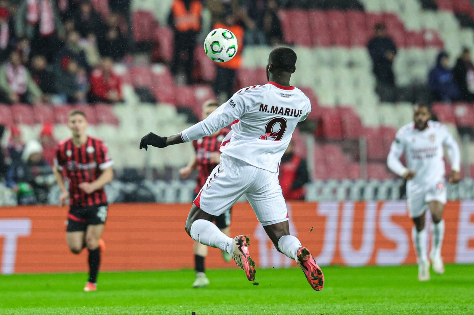 M A R I U S M O U A N D I L M A D J I S O N 16’ Y A K A L D I G I M 1187943 352999