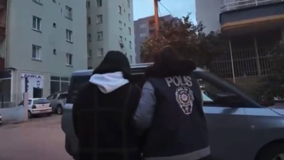 M E R S I N’ D E F U H U S O P E R A S Y O N U 13 T U T U K L A M A 1178807 350183