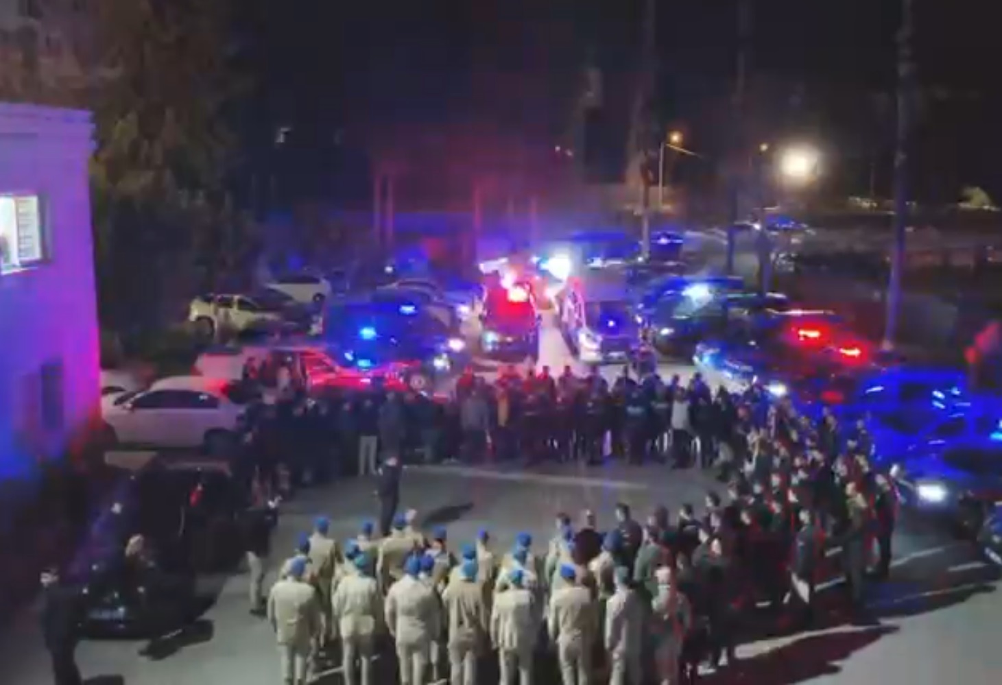 M E R S I N D E U Y U S T U R U C U O P E R A S Y O N U N D A 40 T U 1151301 341918