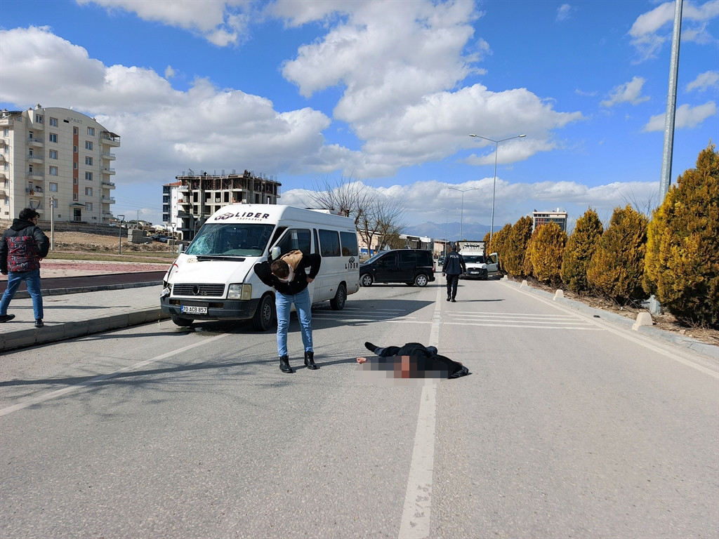 M I N I B U S U N C A R P M A S I I L E 32 M E T R E I L E R I F I 1180564 350634