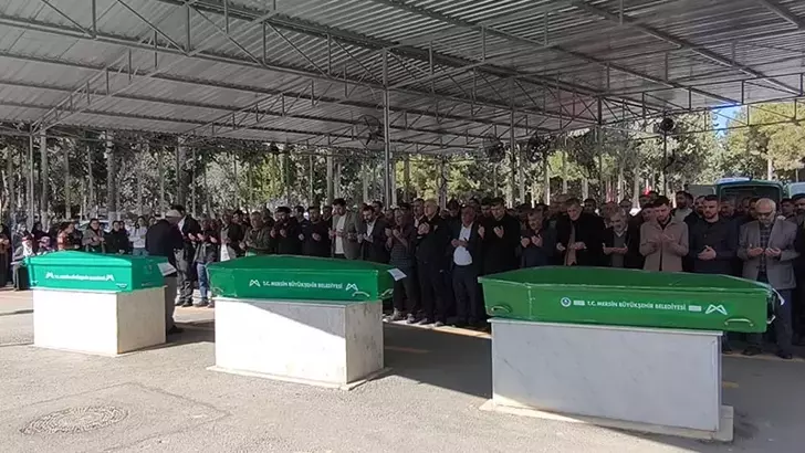 Mersinde 3 Ölü