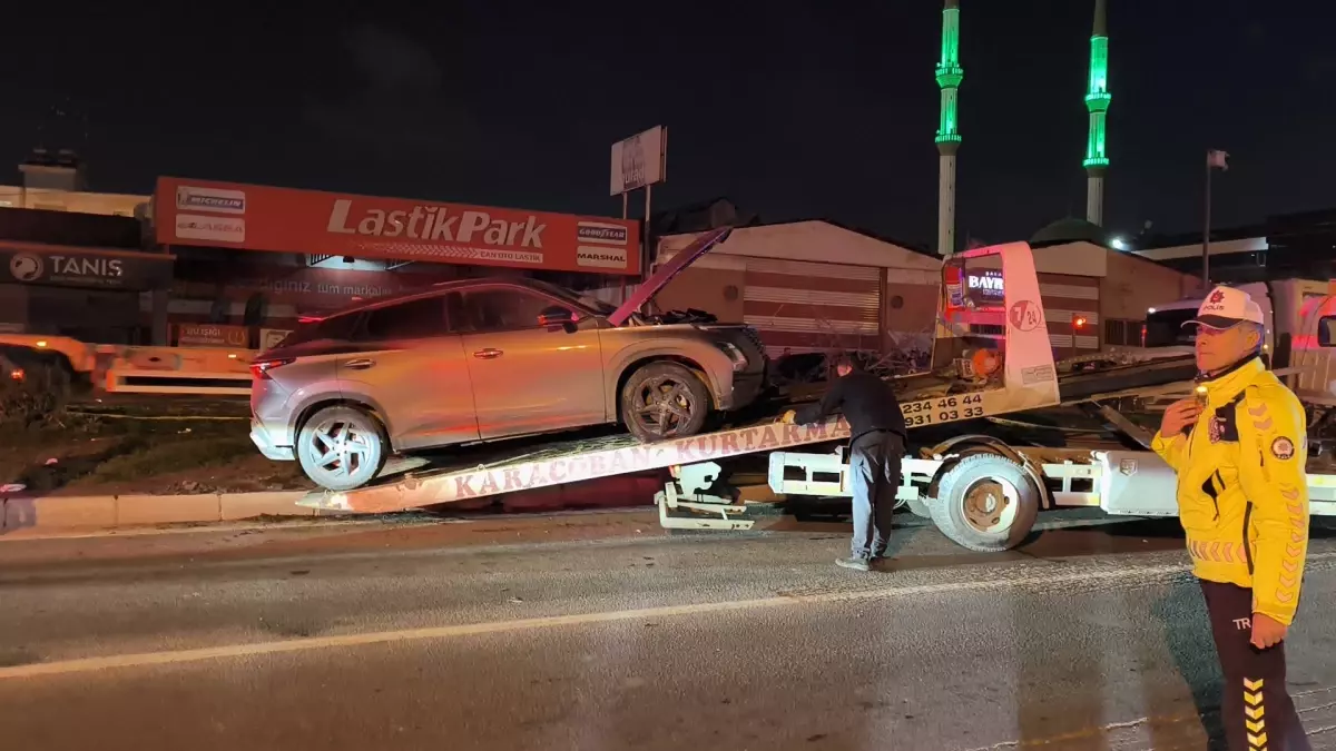 Mersinde Refüjde Bekleyen Vatandaşlara Cip Çarptı Üç Ölü Üç Yaralı