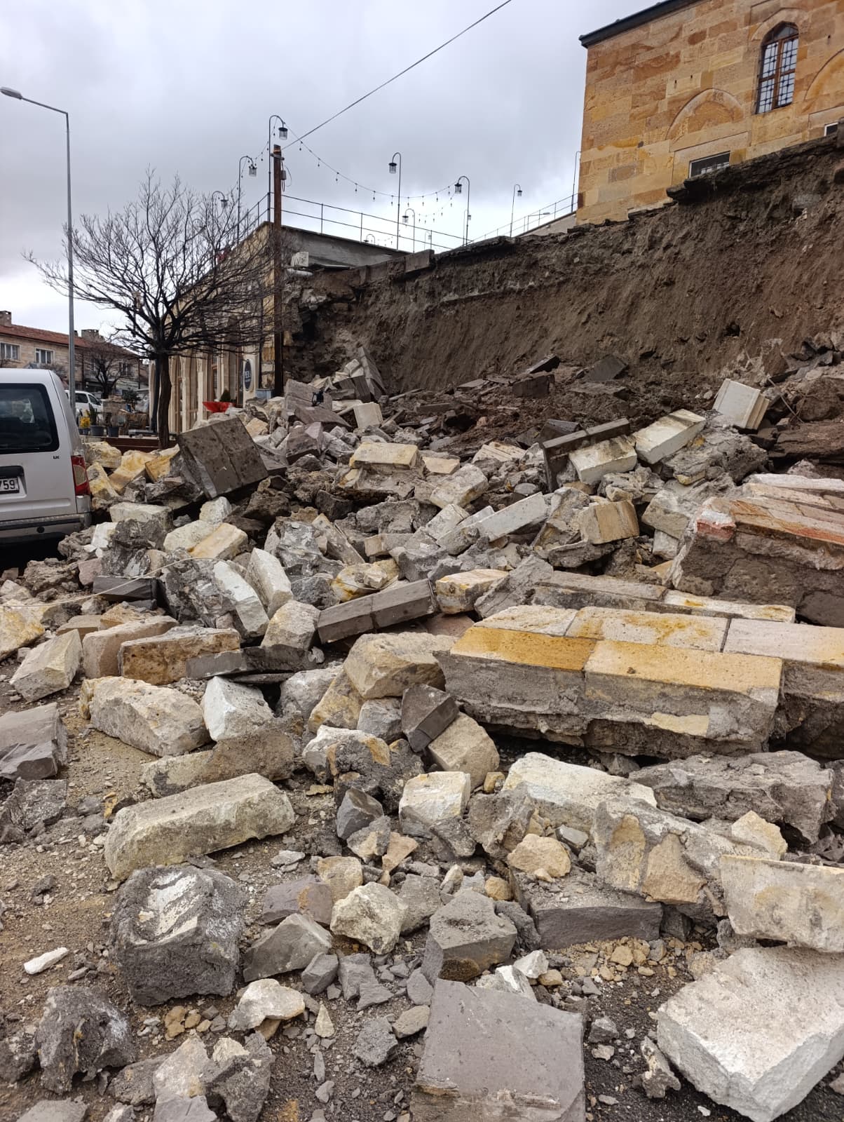 N E V S E H I R’ D E T A R I H I C A M I N I N I S T I N A T D U V A R 1178742 350160