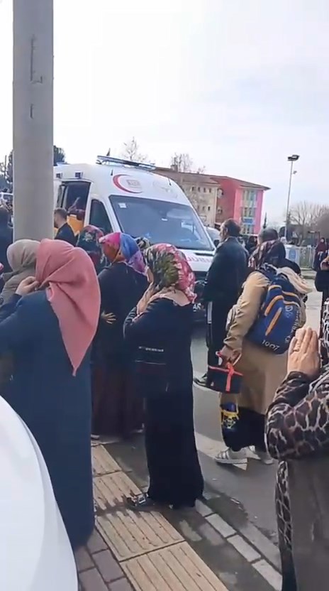 O K U L C I K I S I S E R V I S M I D I B U S U N U N C A R P T I G I 1150295 341597