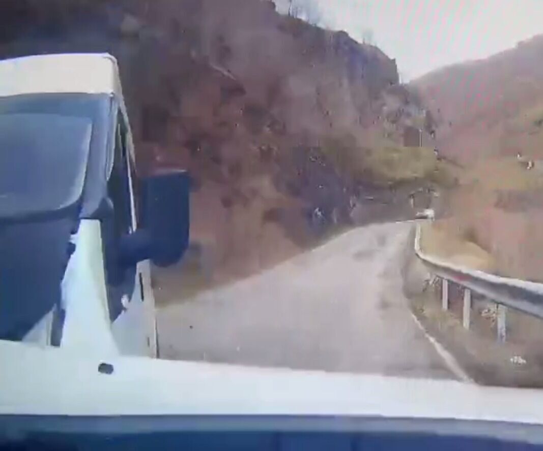 O K U L S E R V I S M I N I B U S U N U N O T O M O B I L L E C A R P I 1147501 340771