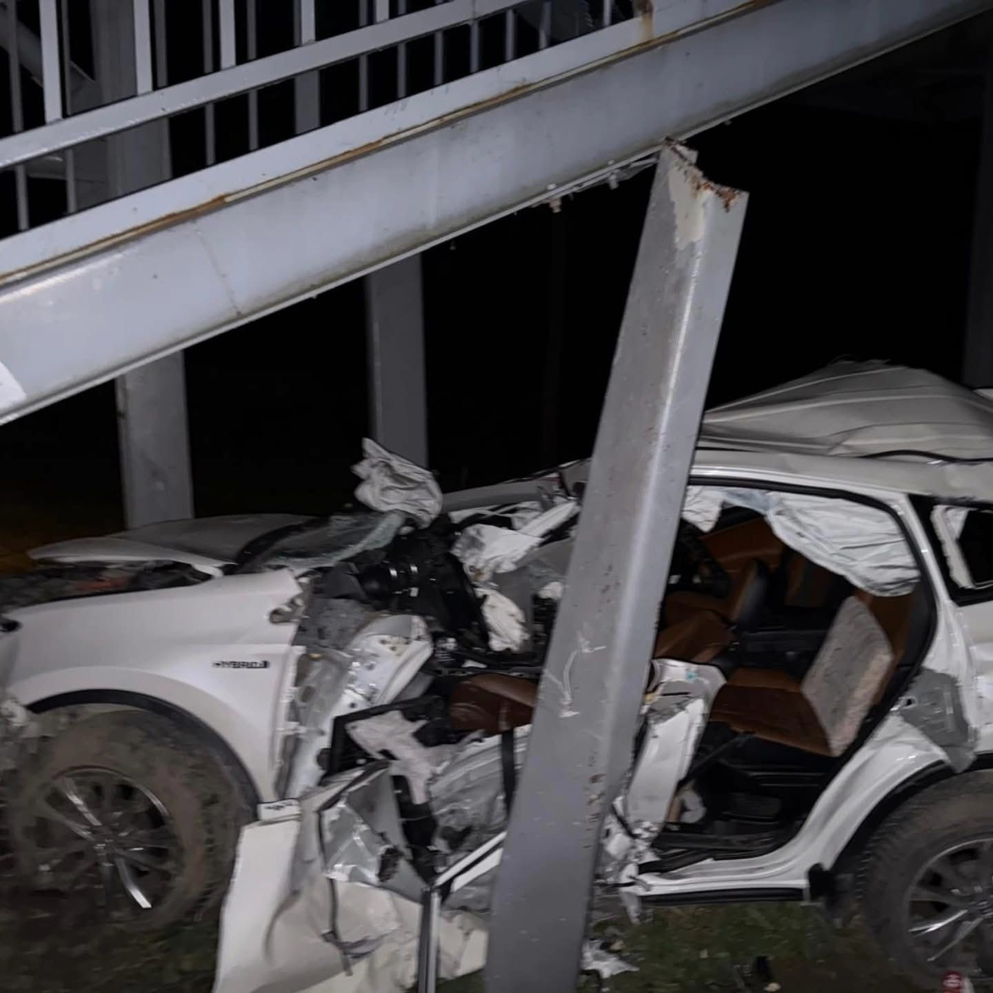 O T O M O B I L B A R I Y E R E V E U S T G E C I D I N A Y A G I N 1173738 348662