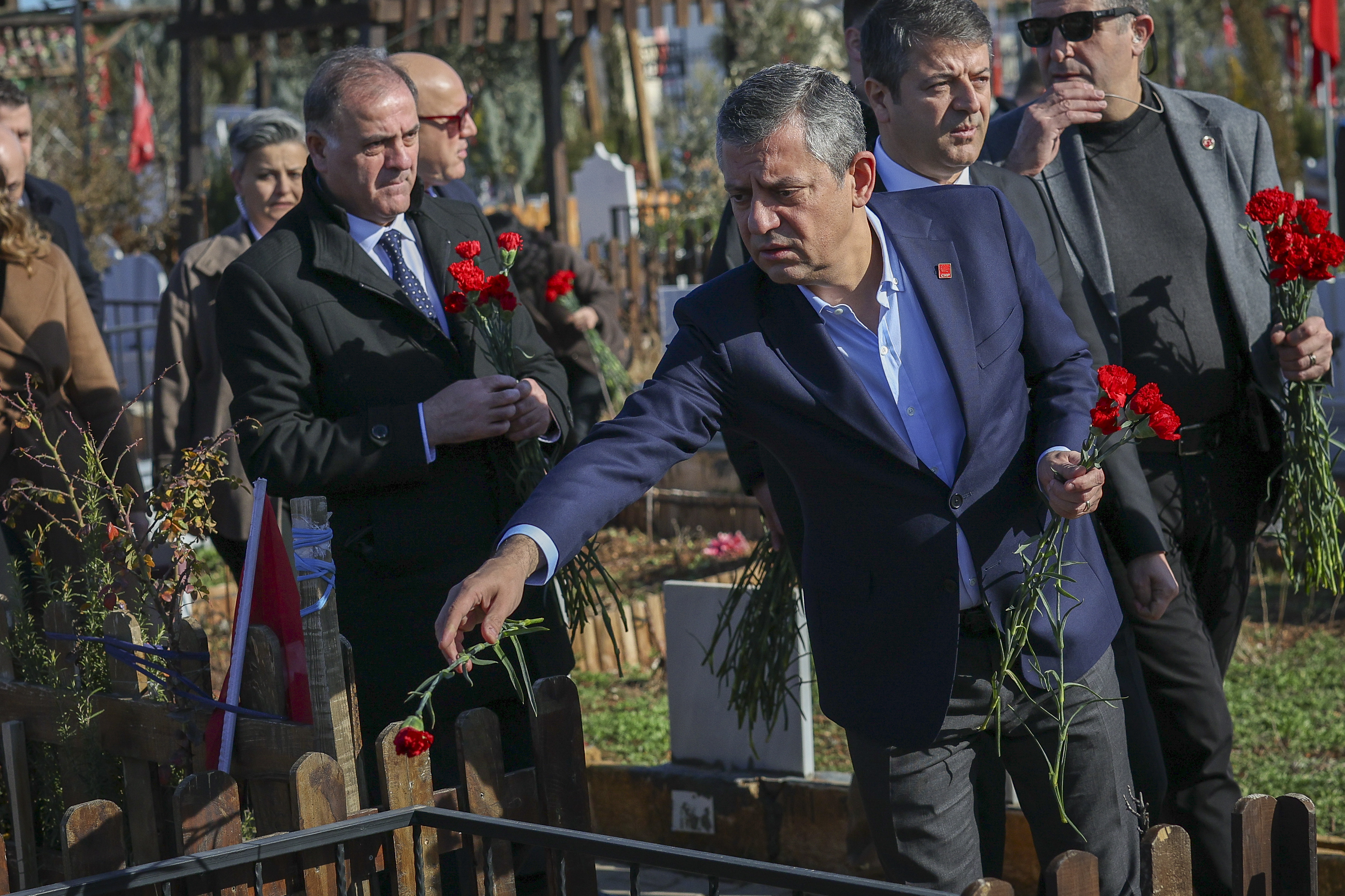 O Z G U R O Z E L O N E M L I O L A N A C I L A R D A N D E R S C 1151355 341950