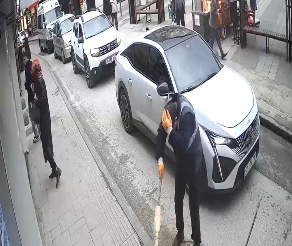 R E K L A M T A B E L A S I S I D D E T L I R U Z G A R D A T E M I Z L 1147894 340903