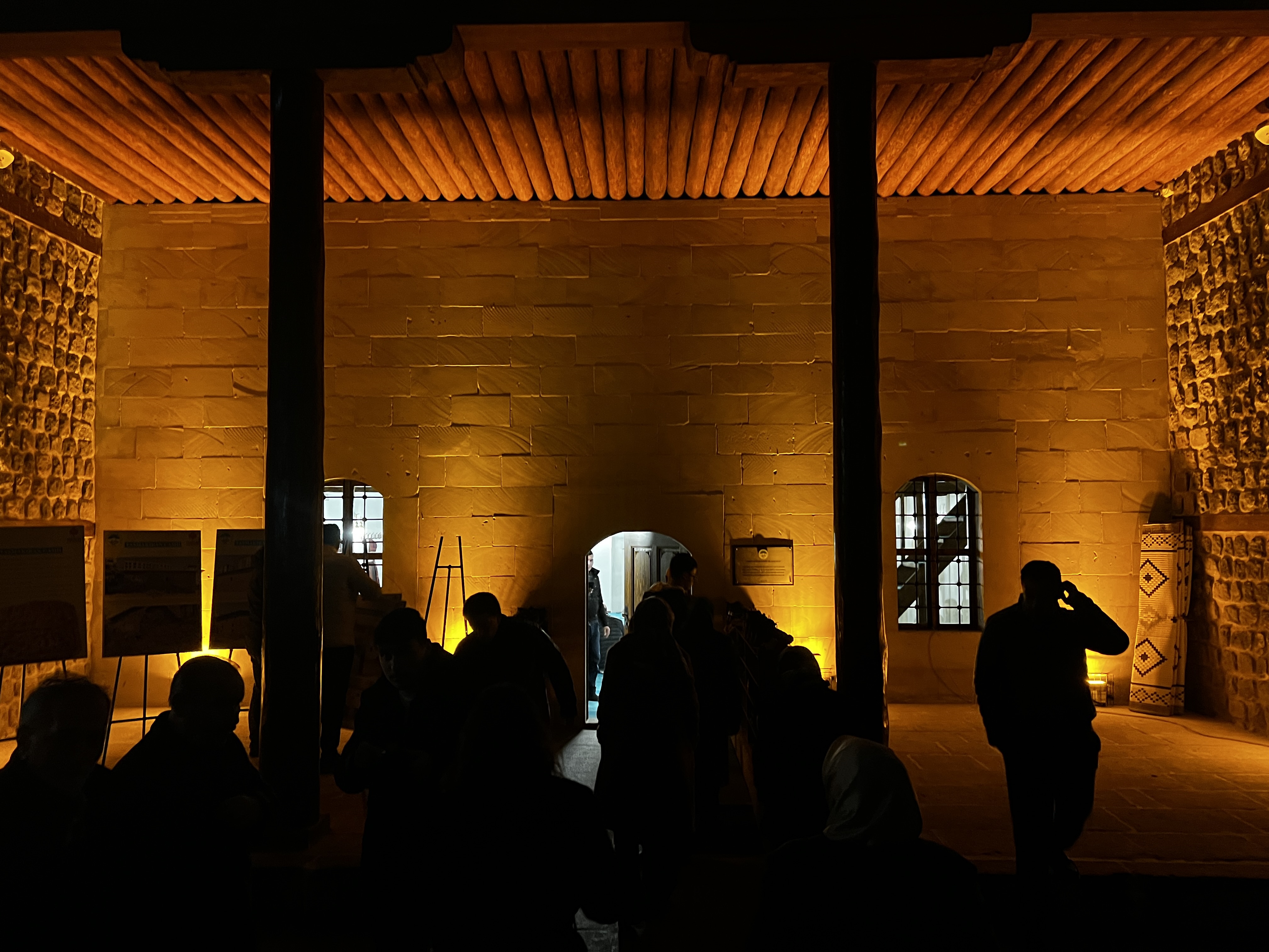 R E S T O R E E D I L E N T A R I H I C A M I R A M A Z A N D A I L 1175620 349224