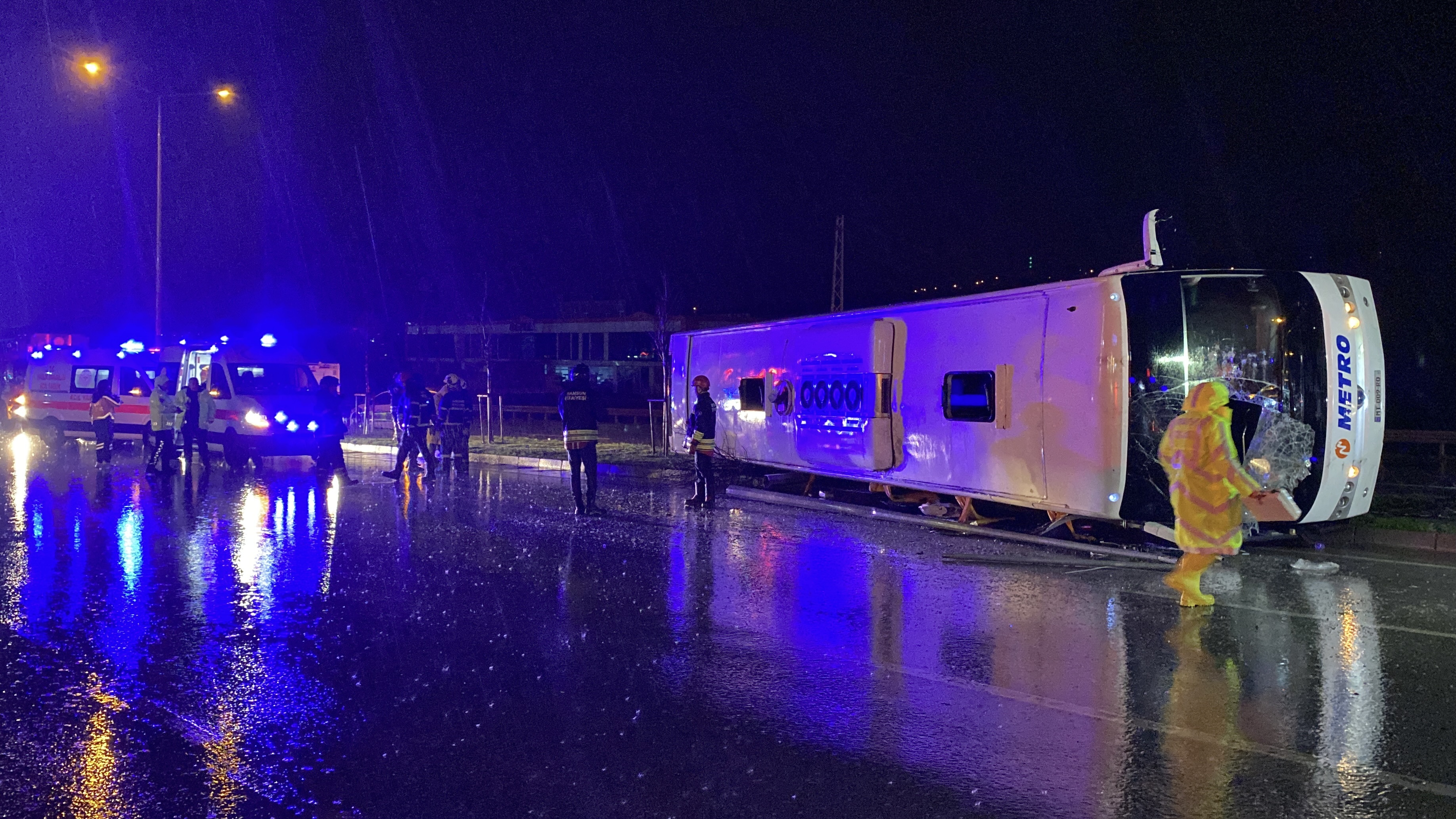 S A M S U N’ D A Y O L C U O T O B U S U D E V R I L D I 6 Y A R A 1175685 349248