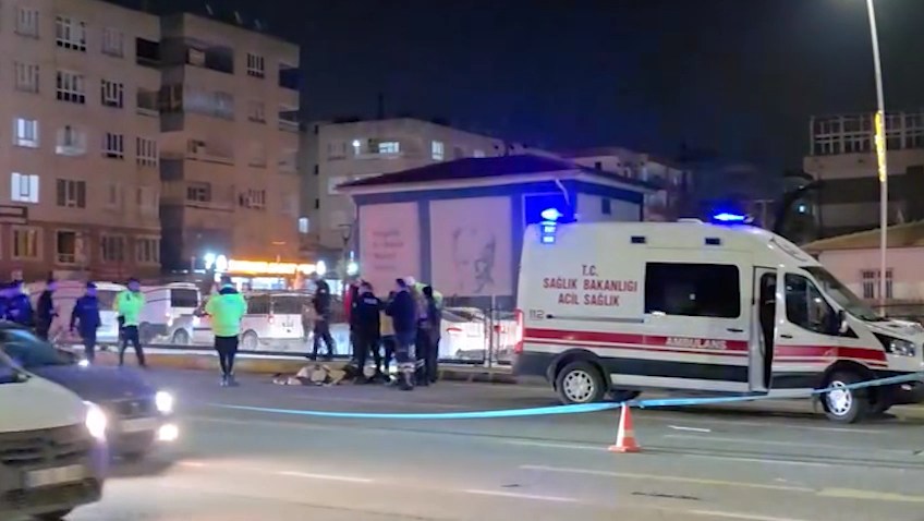 S A N L I U R F A’ D A O T O M O B I L I N C A R P T I G I K A D I N O 1173310 348519