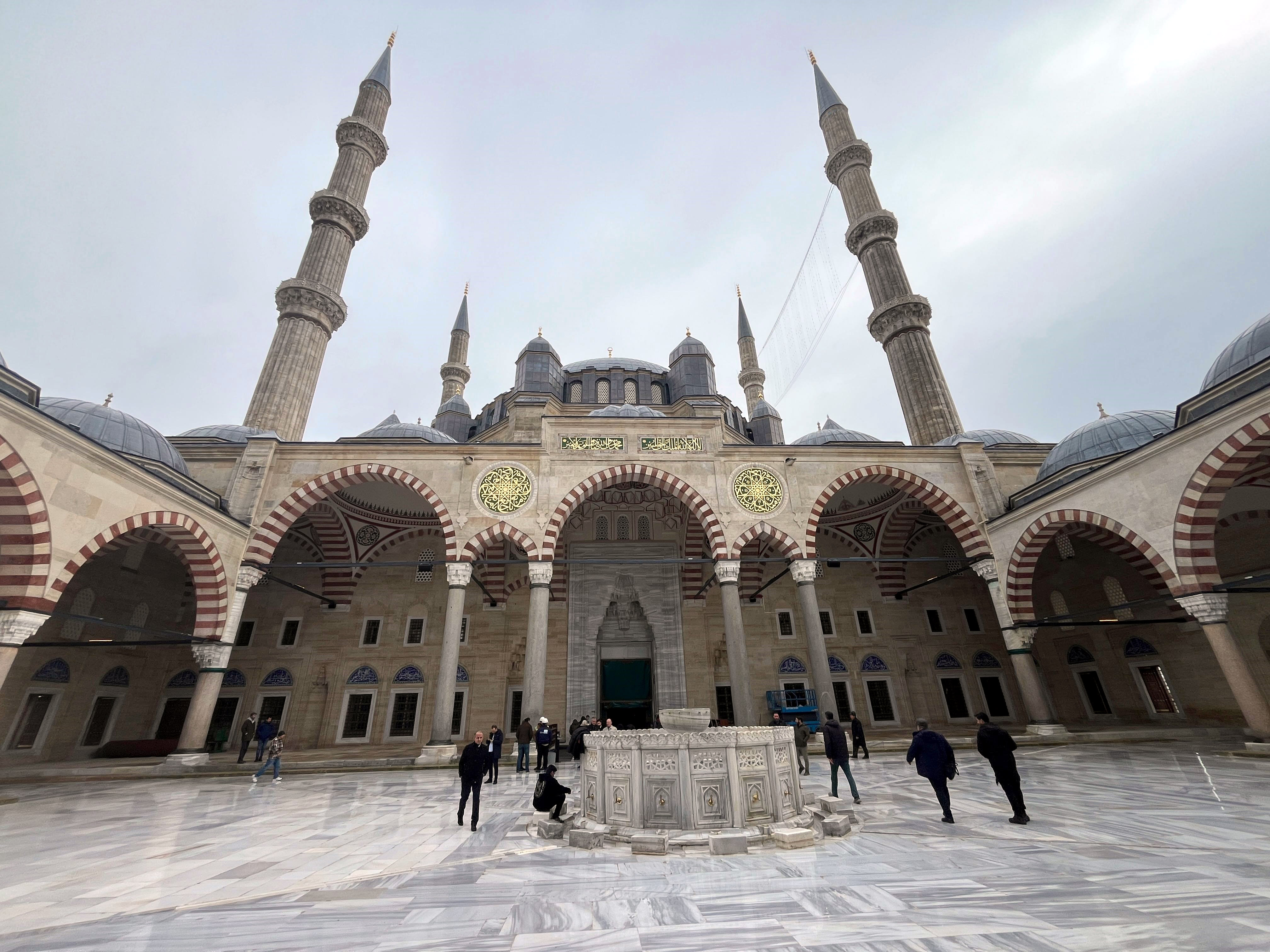 Selimiye Camisi 4 Yıl Sonra Yeniden İbadete Açıldı