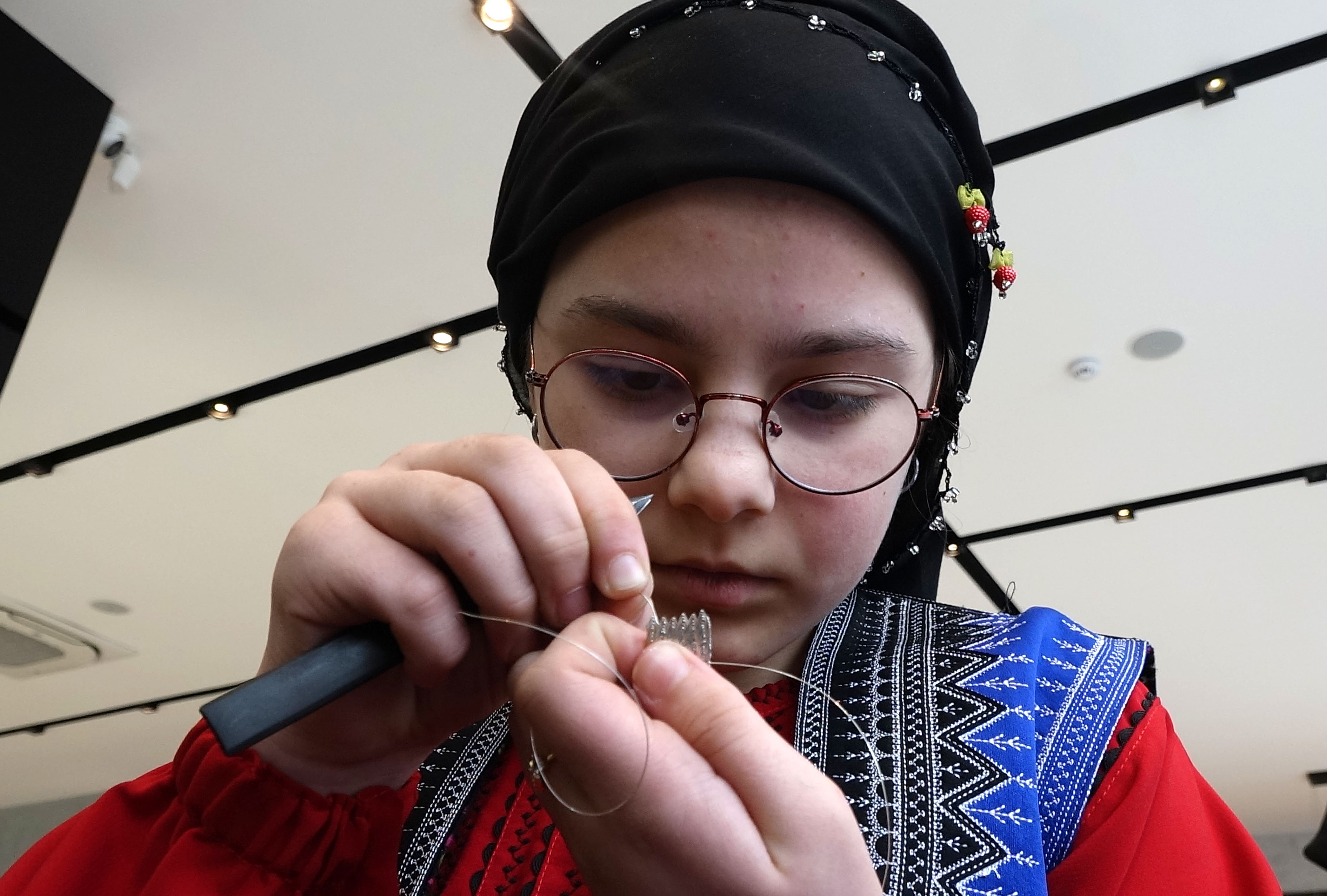 S E V V A L S A M T R A B Z O N H A S I R I N I I S L E Y E N K A D 1172815 348389