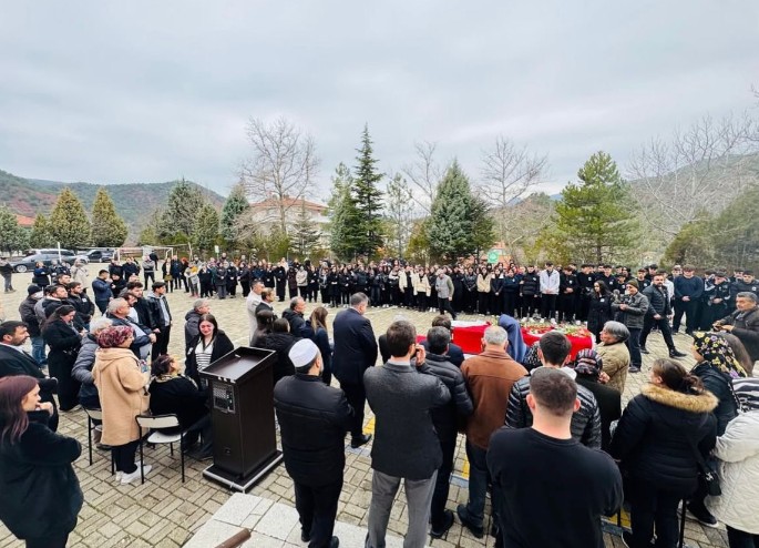 T I R I L E O T O M O B I L I N C A R P I S T I G I K A Z A D A Y A R 1162310 345229