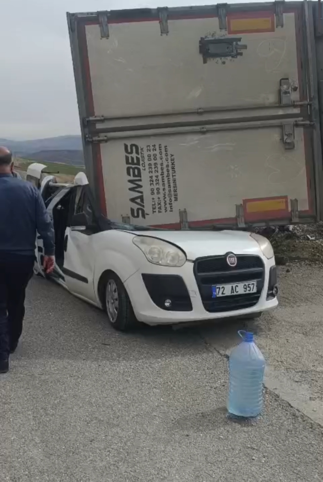 T I R I N D O R S E S I R A D A R A R A C I N I N U Z E R I N E D 1172558 348313