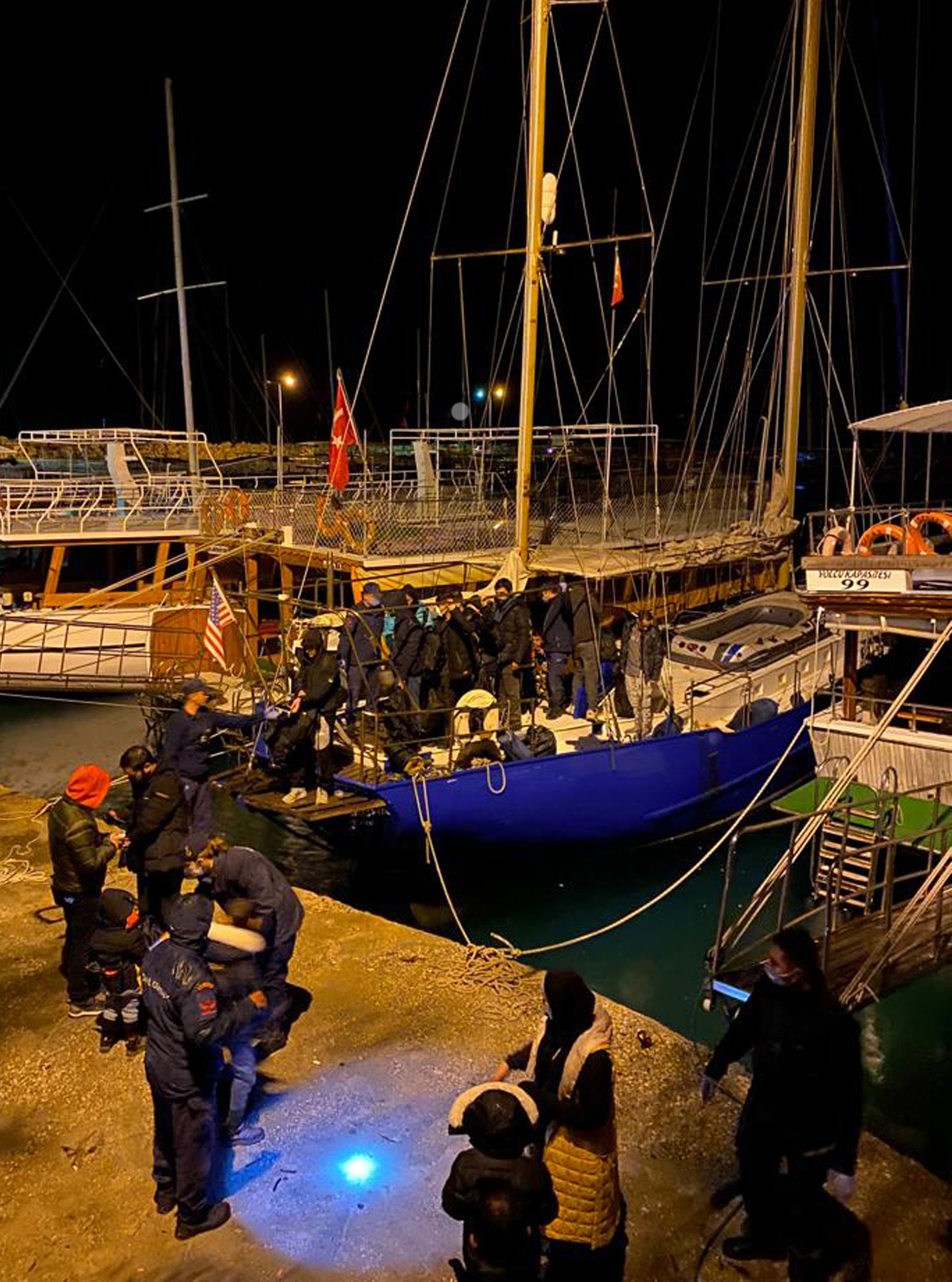 T U R K I Y E’ N I N D E N I Z L E R I N D E 5 Y I L D A 103 B I N 1163266 345538