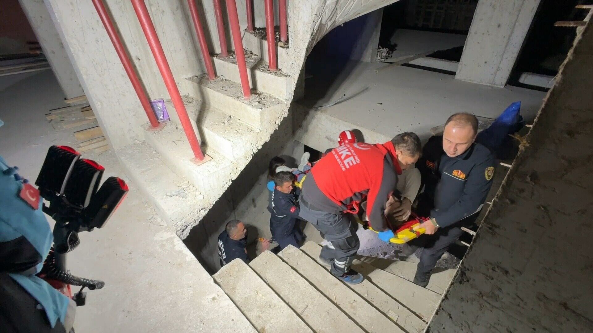 T U V A L E T I H T I Y A C I N I G I D E R M E K A M A C I Y L A G I R 1189806 353538-1