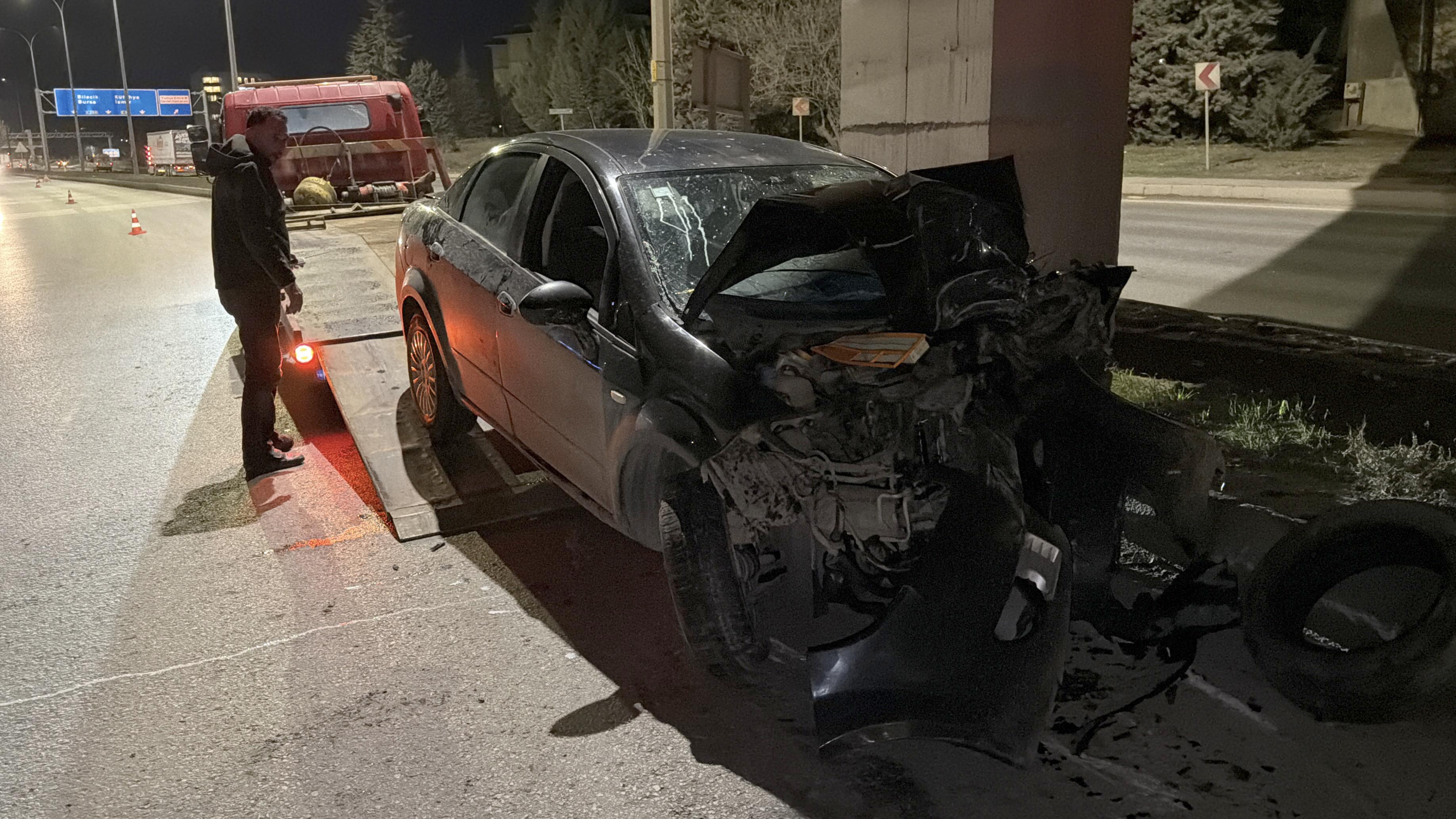 U S T G E C I D I N B E T O N B L O K U N A C A R P A N O T O M O B I 1176689 349532