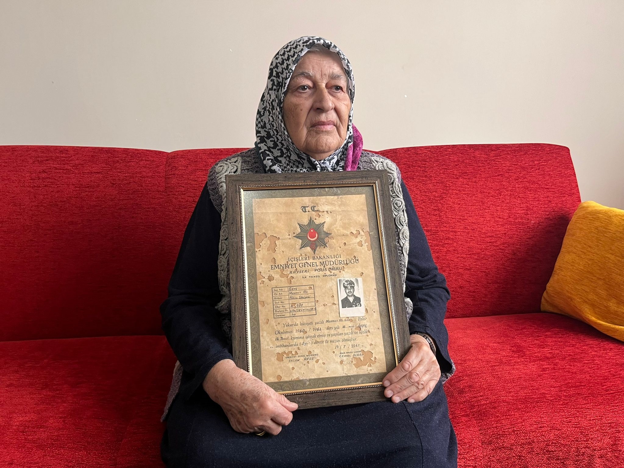 V E F A T E D E N E M E K L I P O L I S G E N C’ I N A I L E S I N D 1152602 342283