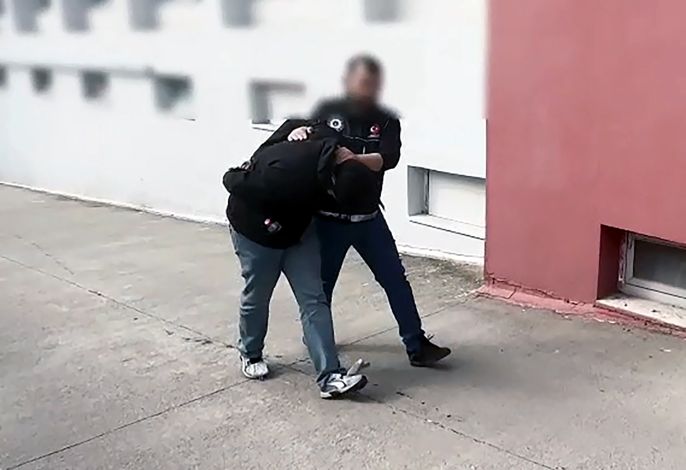 Y A T A K S U N G E R I N D E N U Y U S T U R U C U C I K T I 1170180 347565