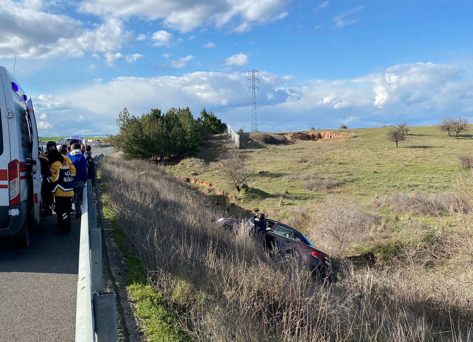 Y O L D A N C I K A N O T O M O B I L T A R L A Y A S A V R U L D U 1186100 352392