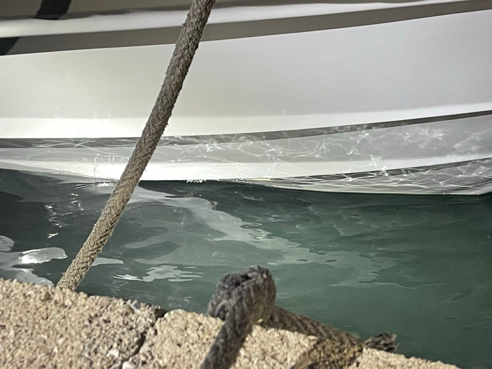 Y U N A N I S T A N S A H I L G U V E N L I K G E M I S I I L E C A R 1149573 341379