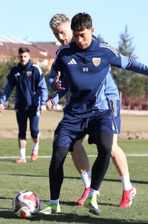 Z E C O R N E R K A Y S E R I S P O R H E S A P. C O M A N T A L Y A S 1178842 350196