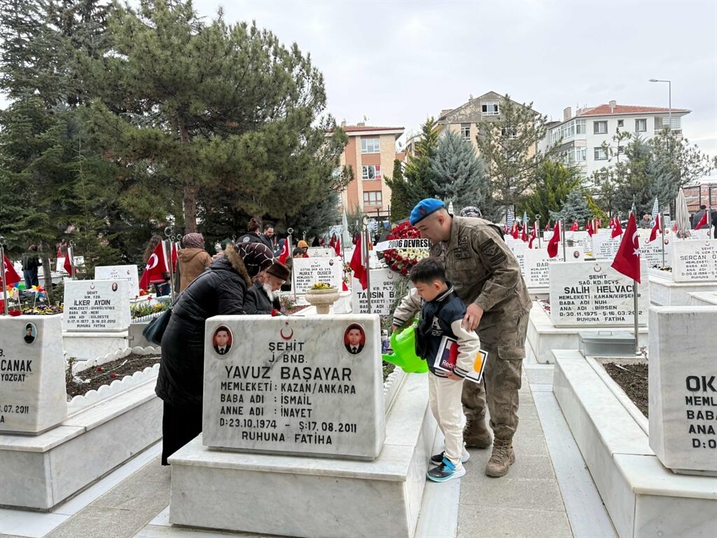 Arife Gününde Ankara Şehitliklerinde Ziyaret Yoğunluğu