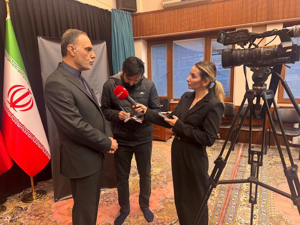 İran Büyükelçisi Türkiye’ye Atılan Füzeler Hakkında Konuştu