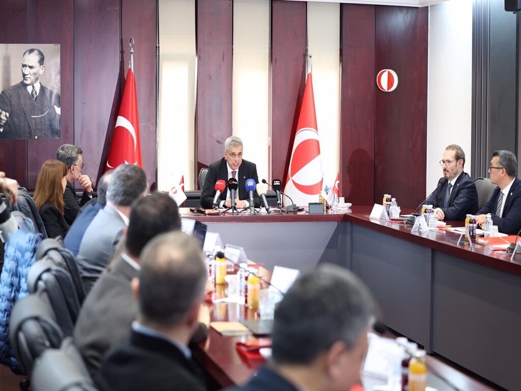 Bakan Memişoğlu: Sağlık Çalışanlarının Fikirleri Geleceğe Işık Tutuyor