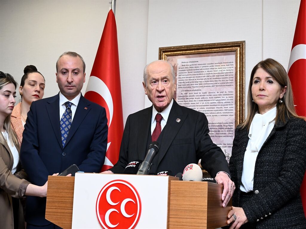 MHP Lideri Bahçeli'den Gündem Sarsan İstifa Yorumu