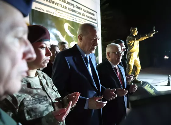 Ömer Halisdemir Anıtı'na Cumhurbaşkanı Erdoğan'dan Ziyaret