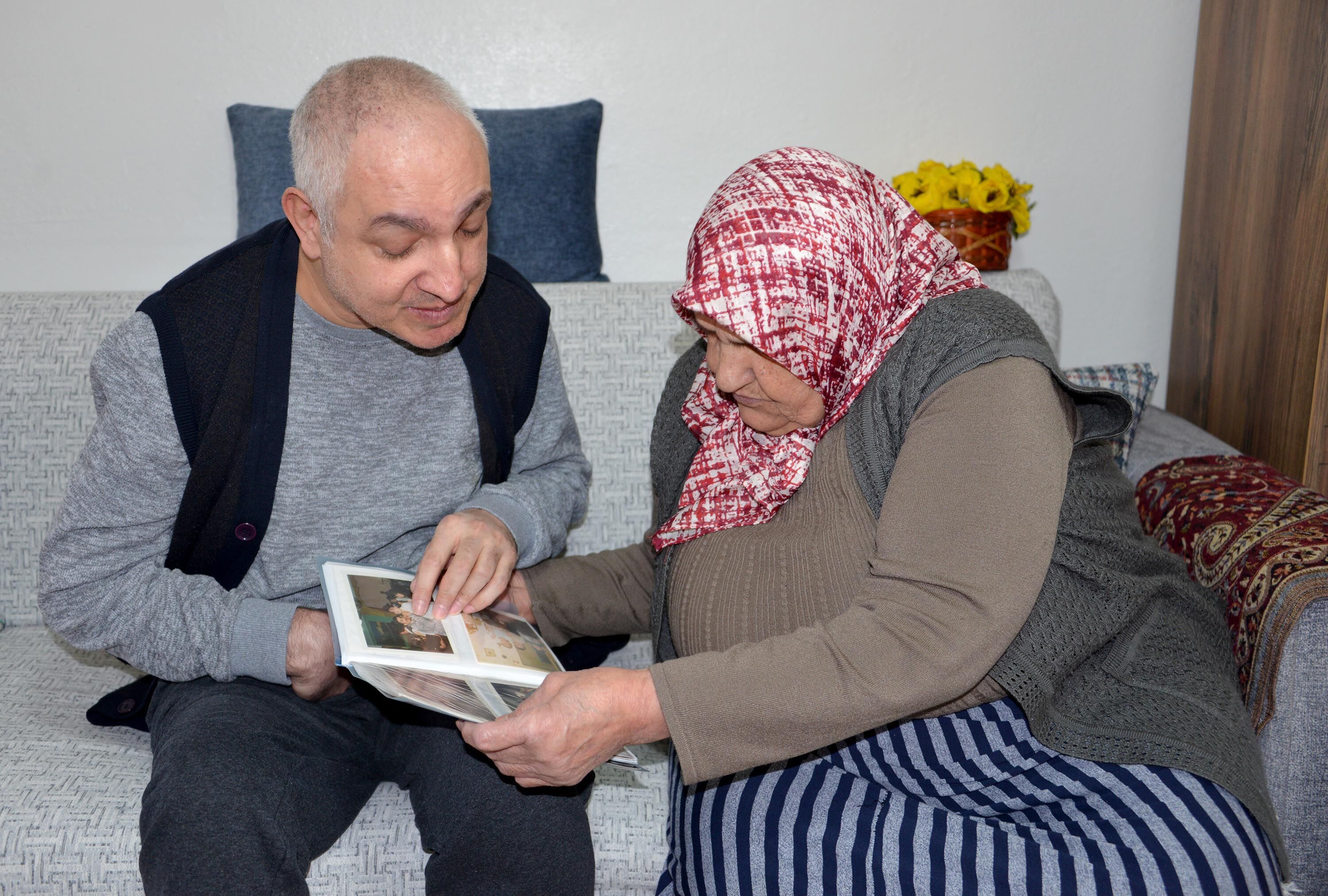 78 Y A S I N D A K I A N N E N I N T E K I S T E G I 22 Y I L D 1204451 358143