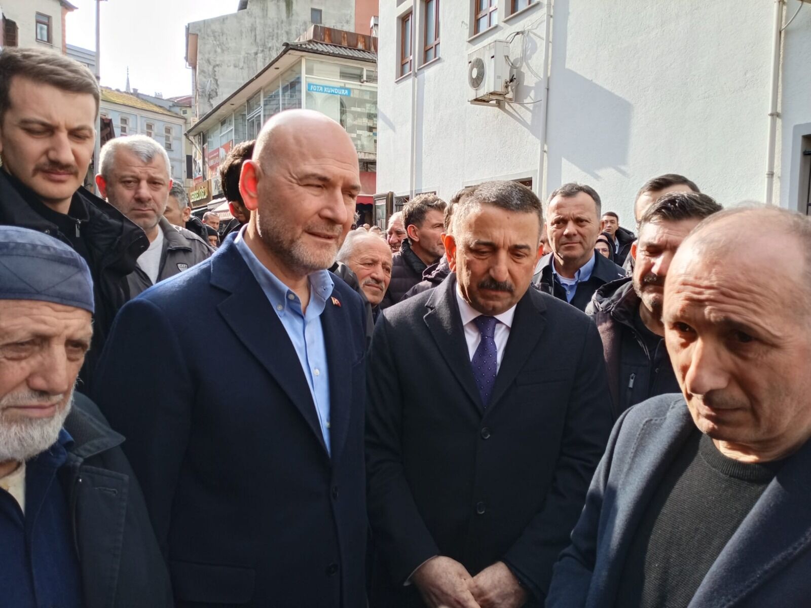 A K R A B A S I N I N D U S M E S I N I E N G E L L E M E K I S T E R K E 1209575 359707