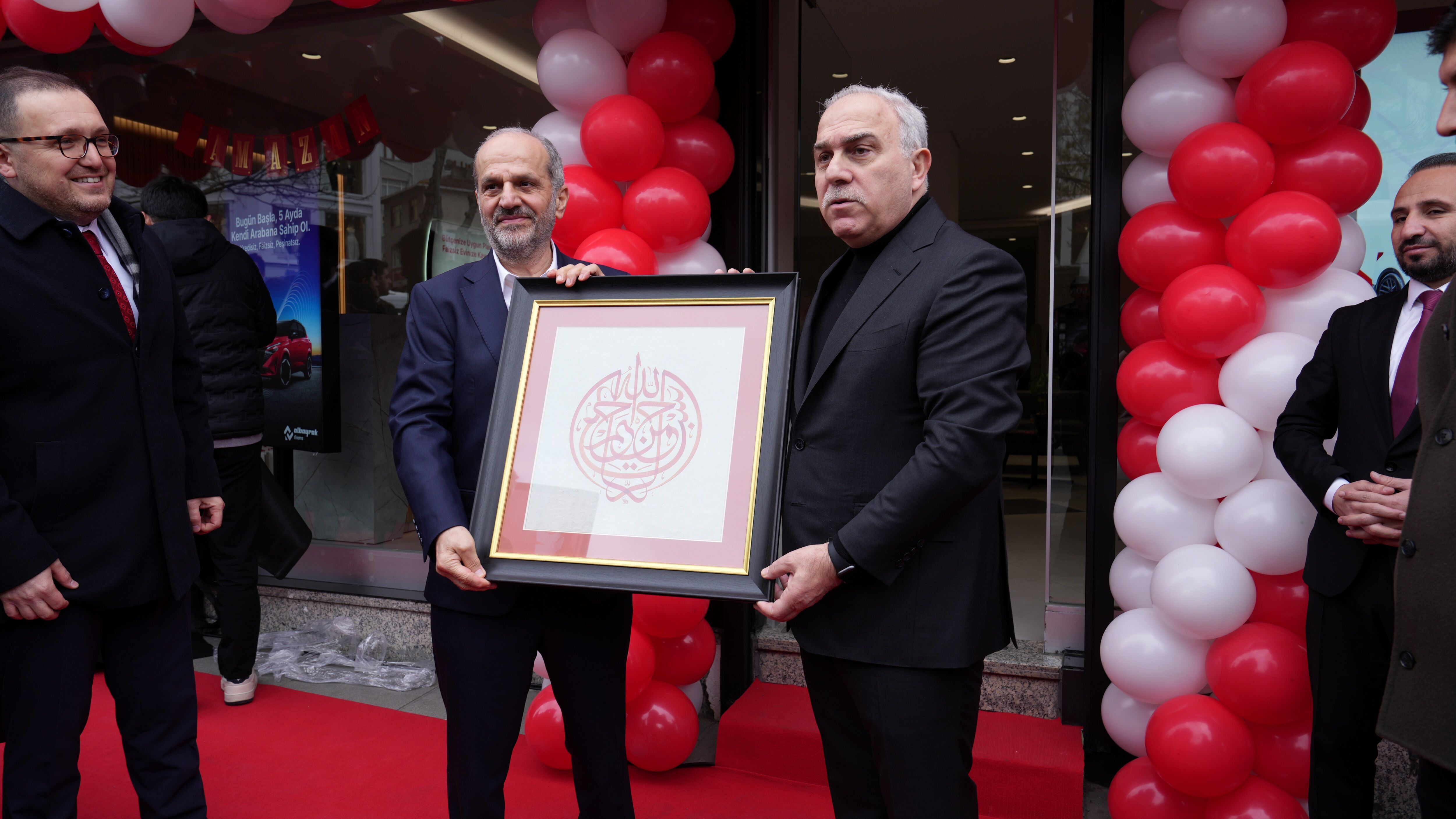 A L B A Y R A K F I N A N S B U Y U M E S T R A T E J I S I D O G R U 1210910 360097