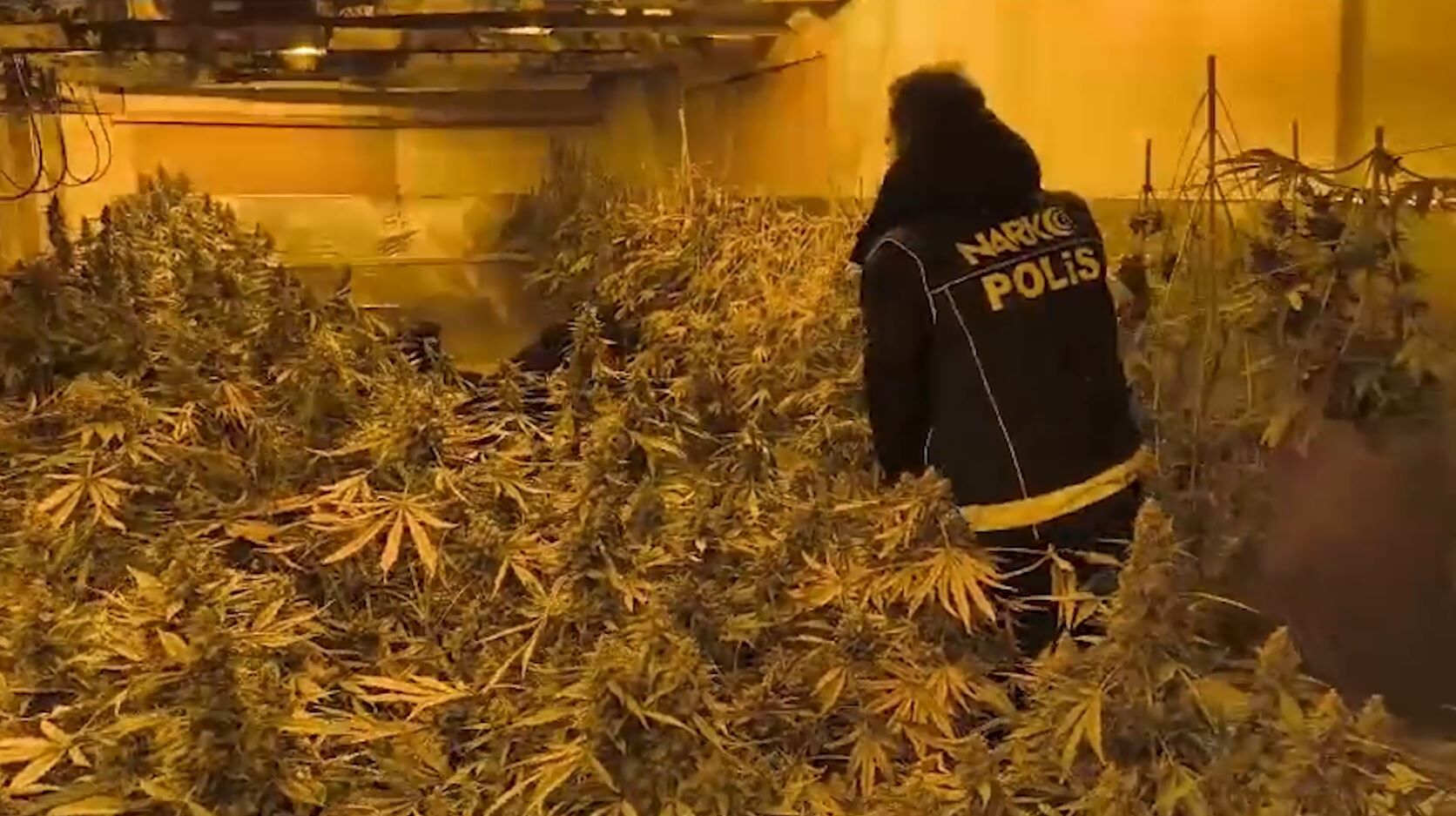 A N K A R A D A U Y U S T U R U C U O P E R A S Y O N L A R I 34 T 1203972 357982