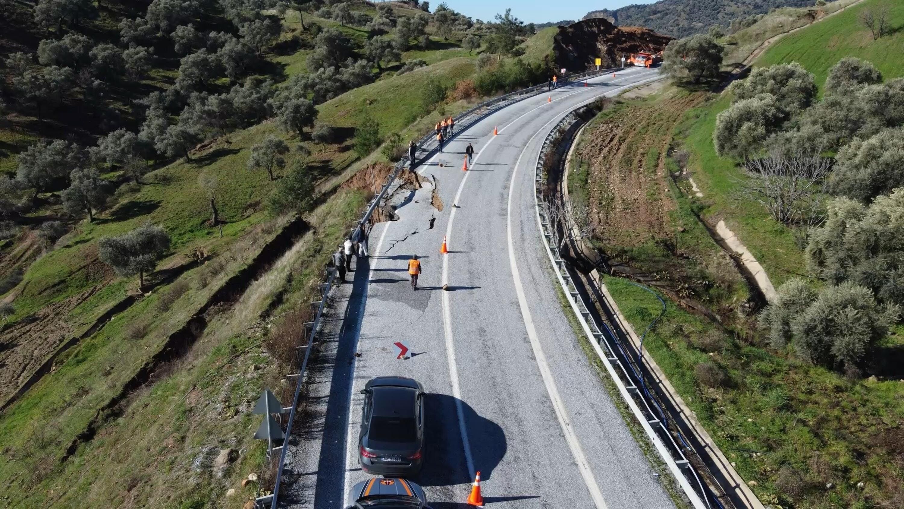 A Y D I N D A T O P R A K K A Y M A S I K A R A Y O L U I K I N 1234459 367116