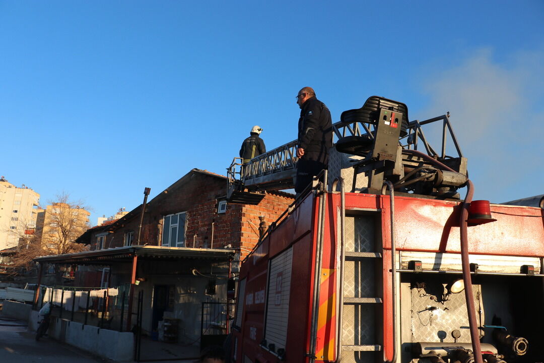 Antalya’da 2 Katli Ev Sobadan Cikan Yang 1196228 355692 (1)