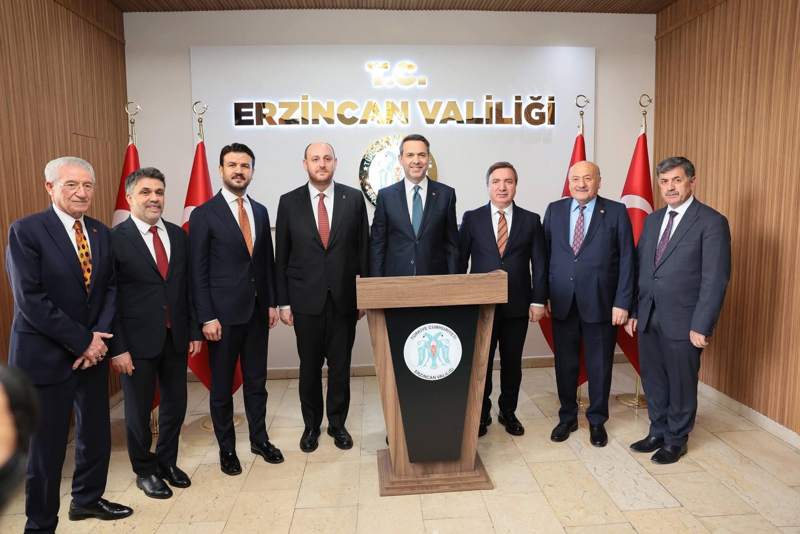 Bakan Bayraktar'dan İliç Açıklaması: "Çevresel Tedbirlerle Yeniden Açmayı Hedefliyoruz"