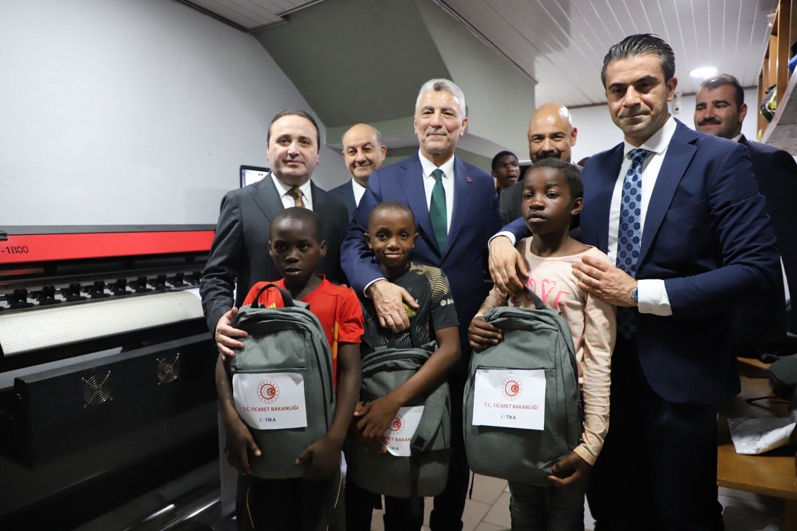 B A K A N B O L A T K A M E R U N D A ‘ S O K A K C O C U K L A R I 1229272 365629