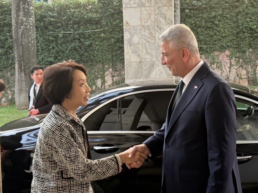 B A K A N B O L A T S I N G A P U R S U R D U R U L E B I L I R L I K 1229199 365611