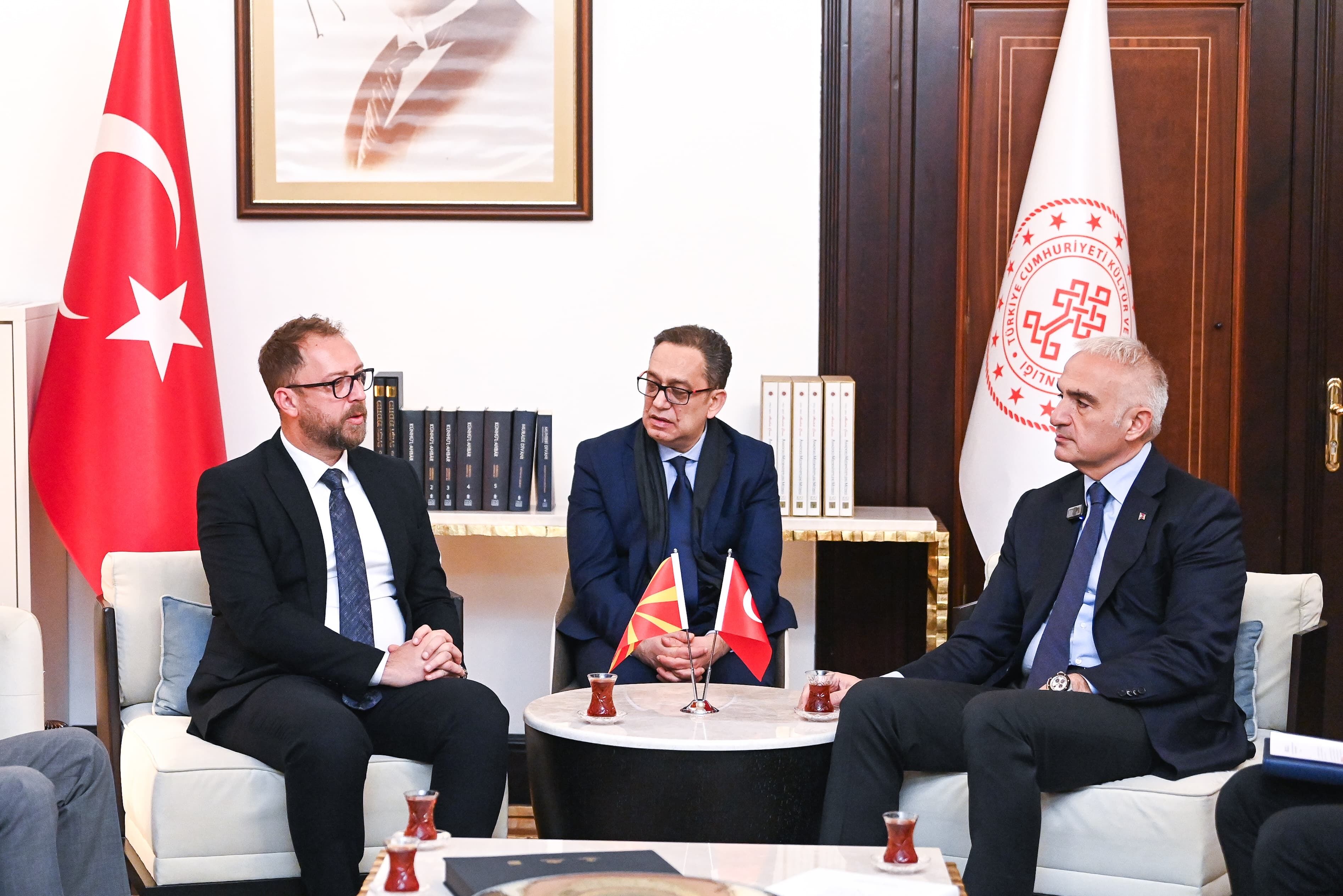 B A K A N E R S O Y K U Z E Y M A K E D O N Y A L I M E V K I D A S I 1226101 364608