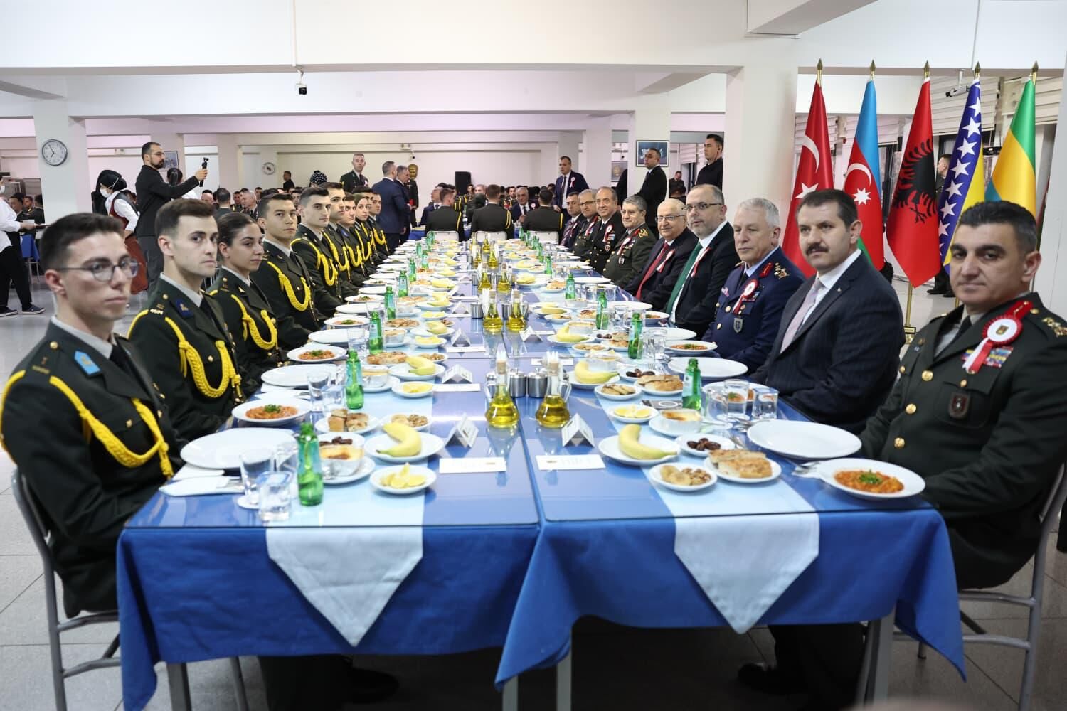 B A K A N G U L E R B E K A M I Z A Y O N E L E B I L E C E K I H L A 1211749 360343