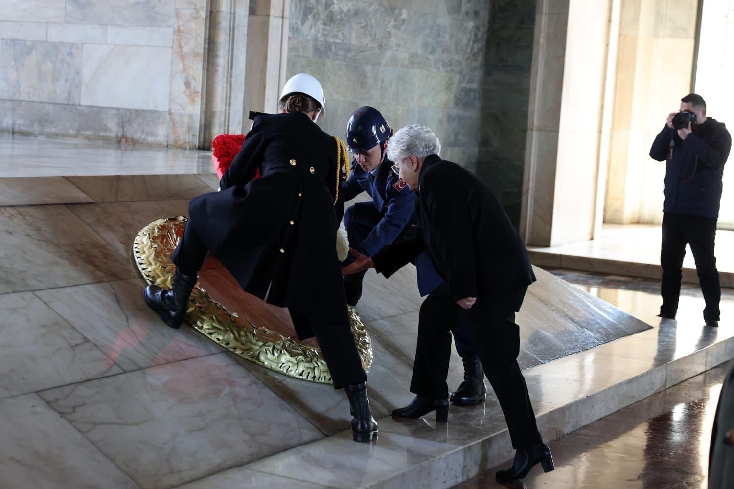 B A K A N G U L E R I N E S I D E M E T G U L E R K A D I N S U 1202211 357471