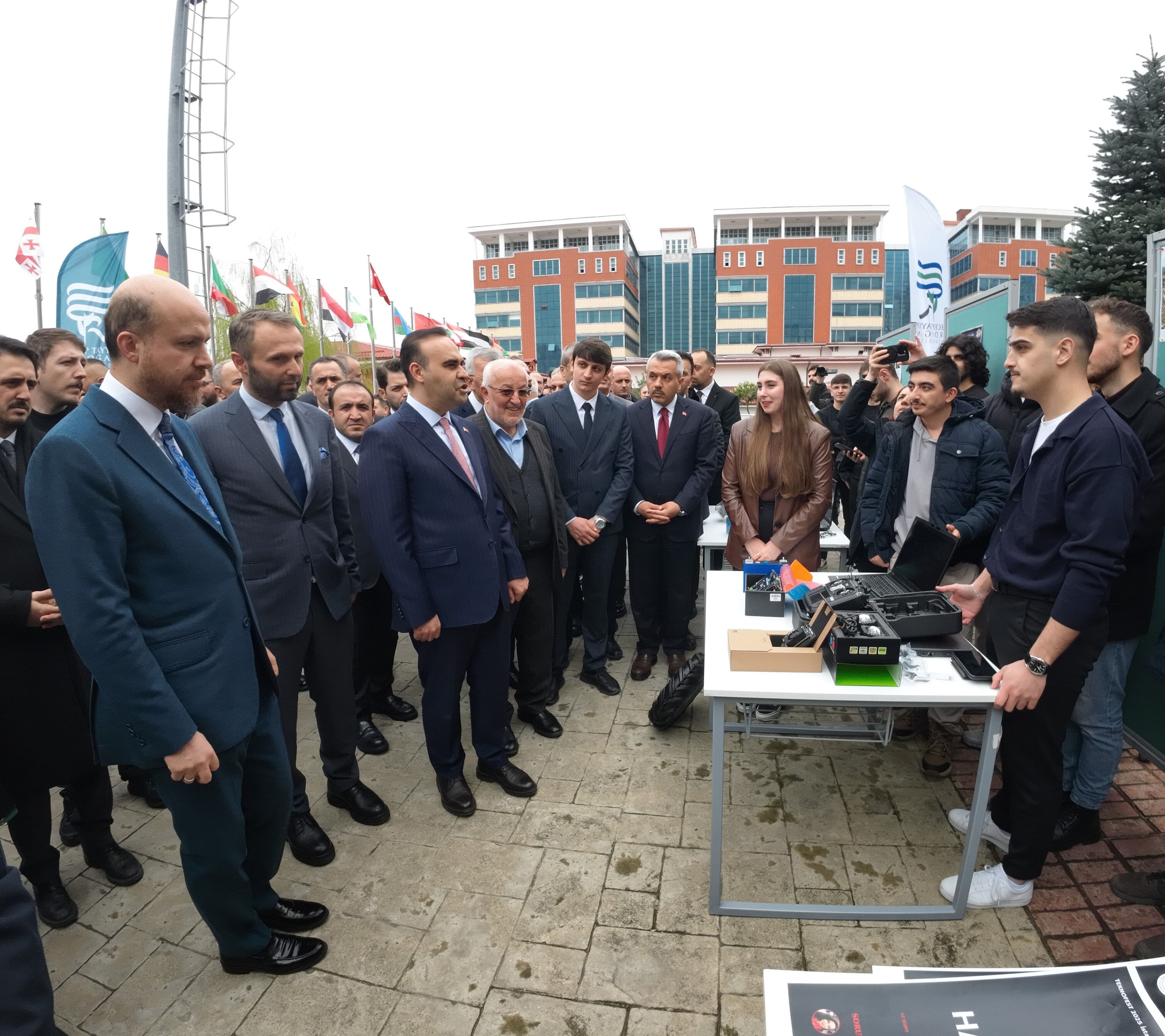 B A K A N K A C I R B I Z D E N N E Y I E S I R G I Y O R L A R S A 1217217 361958