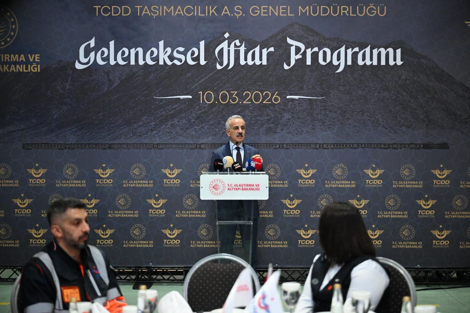 Bakan Uraloğlu: Bayramda Tren Kapasitesi 8 Bin 898 Kişi Artırıldı