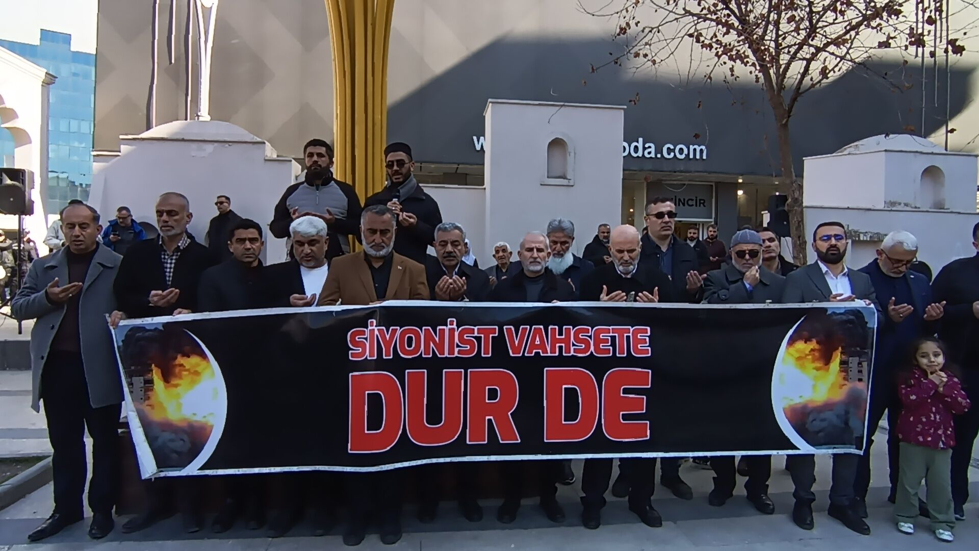 Batman’da İsrail Ve ABD Karşıtı Gösteri Düzenlendi