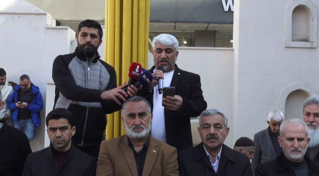 B A T M A N’ D A I S R A I L V E A B D P R O T E S T O E D I L D I 1191912 354231