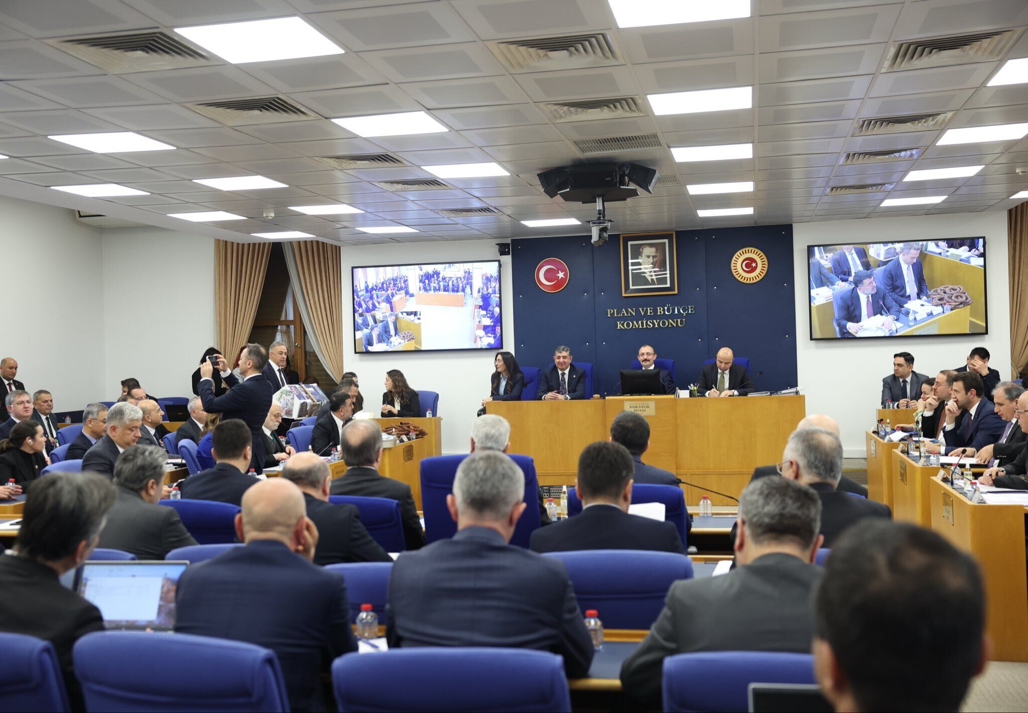 B A Z I K A N U N L A R D A D E G I S I K L I K Y A P I L M A S I N A 1196220 355683